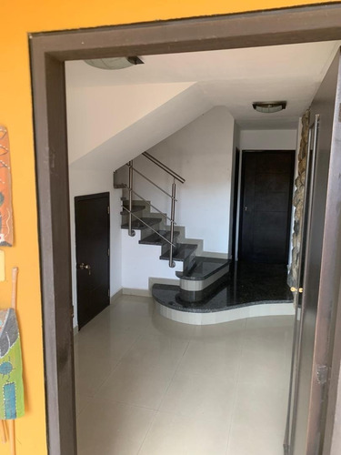 Imagen 8 de 14 de Venta Espectacular Townhouse Lomas Del Este