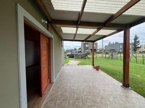 Venta Casa 4 Amb En Domselaar Chico