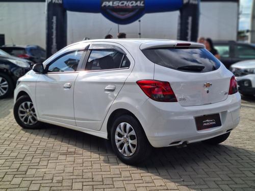 Chevrolet Onix 1.0 8V Flex 5p Mec.