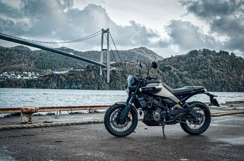 Tienda Oficial Husqvarna: Svartpilen 401 Ng