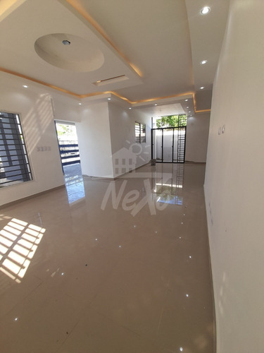 Imagen 28 de 30 de Casa A Estrenar En Residencial Cerrado, Santiago (hfc-212)