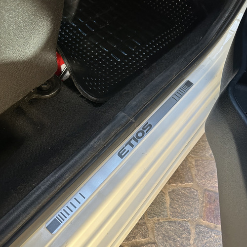 Toyota Etios XLS PACK 1.5 4A/T