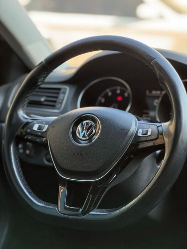 Volkswagen Jetta 1.4 4P 250 TSI TURBO CONFORTLINE AUTOMÁTICO