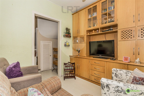 Imagem 9 de 30 de Vende Maravilhosa Casa, Três Quartos, Suíte, 5 Vagas De Garagem E Churrasqueira. - Reo617332