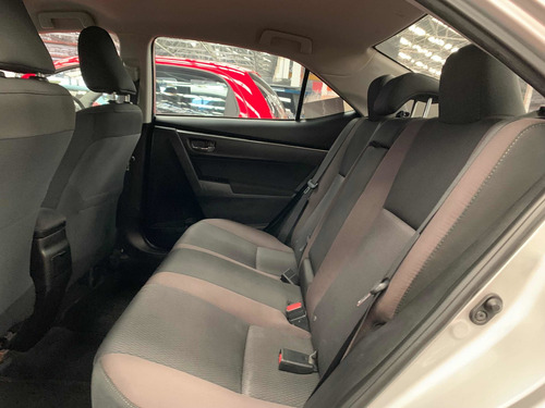 Imagen 6 de 13 de Toyota Corolla 1.8 Le Cvt Aut Ac 2017