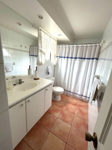 Vende Depto En Altos De San Alfonso, 4 Dor. 3 Baños , 2 Est.