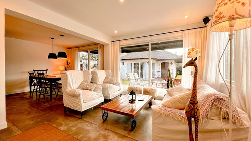 Venta Chalet Estilo | Barrio Los Troncos | Mar Del Plata