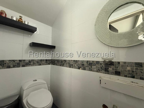 Aslibel Meléndez Vende Amplia Casa Al Este De Barquisimeto.