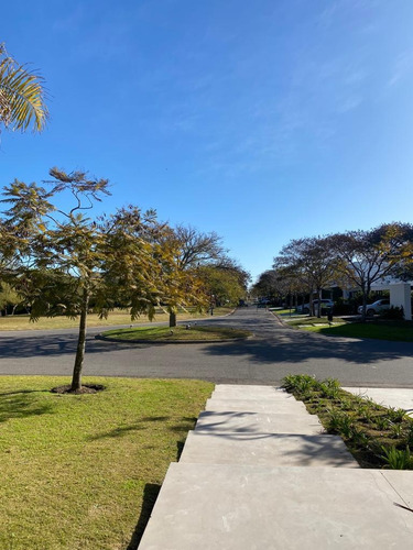 Sin Comision. Urgente!!! Escucho Oferta Razonable. Con Renta. Inmobiliarias Abstenerse.