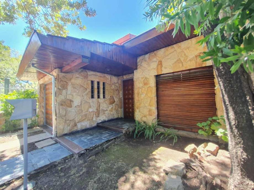 Imagen 2 de 14 de Chalet En Venta En Castelar Sur