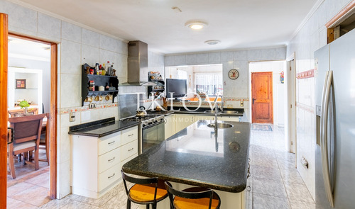 Casa Con Quincho Y Cabaña En Mantagua, 2.528m² De Terreno