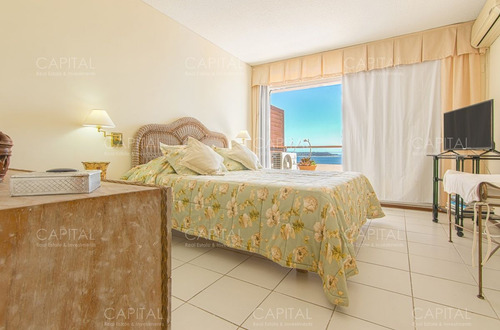 Imagen 5 de 22 de Penthouse Frente Al Puerto De Punta Del Este