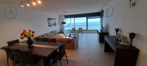 Moderno Apartamento De 2 Dormitorios Más Dependencia En Torre Le Parc, Playa Brava
