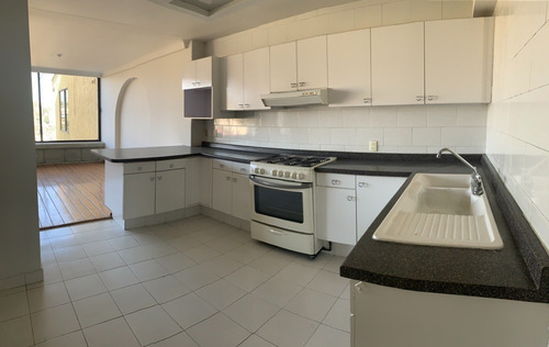 Imagen 19 de 27 de Cómodo Departamento A La Venta En Pórticos