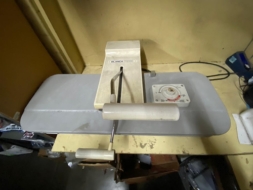 Plancha Blanca Press Mesada Industrial, En Uso (Usado)