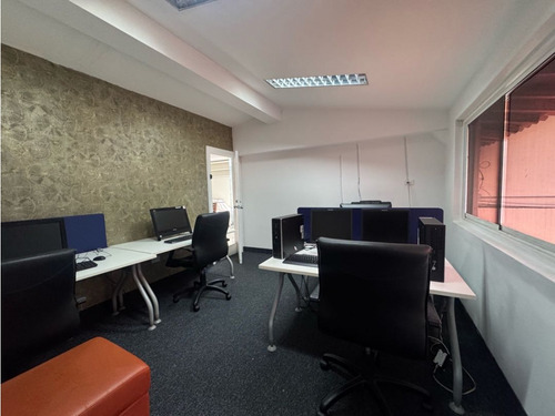 Se Alquila Casa Acondicionada Para Oficina 1006m2 Chuao 3597