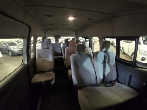 Imagen 9 de 15 de Nissan Urvan 2018 2.5 15 Pas Amplia Aapack Seg Mt