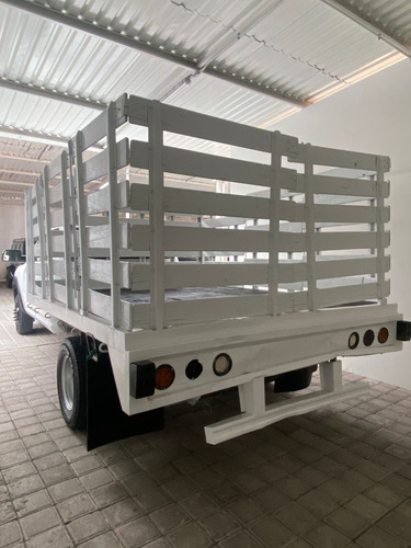 RAM 4000 CREW CAB CHASIS CAB 4X4 V8 8A