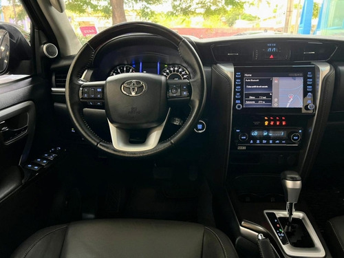 Toyota Hilux SW4 2.7 SRV 7 LUGARES 4X2 16V FLEX 4P AUTOMÁTICO