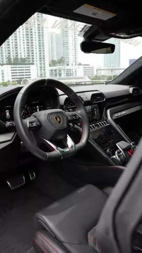 Lamborghini Urus 2024