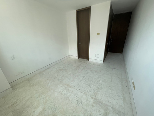 Imagen 21 de 23 de Vendo Apartamento 330m2 4h/5b/4p La Castellana