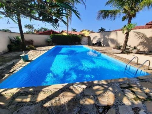 Imagem 1 de 14 de Casa Aceita Financiamento Bancário, 3 Dorm Piscina Na Praia!
