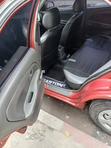 Mitsubishi Lancer 1.3 Gl 5 p