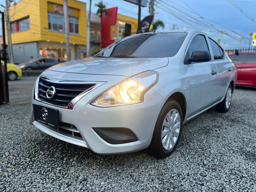 Nissan Versa 1.6 Drive