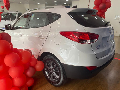 Imagem 4 de 5 de Hyundai Ix35 2.0 Gl 2wd (aut) (flex)