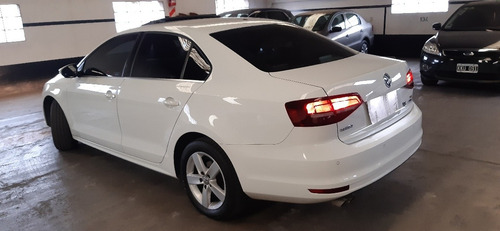 Imagen 6 de 15 de Volkswagen Vento 1.4 Tsi Dsg Highline 150cv At - 2017