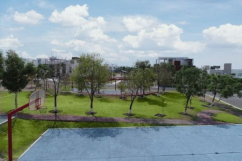 Imagen 4 de 5 de Casa De 4 Hab. (1 En Planta Baja) En Lomas De Juriquilla
