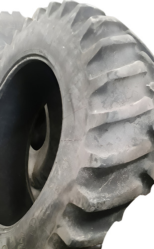 Llanta Agrícola Usada 20.8 R38 R1 (520/85 R38) (Usado)