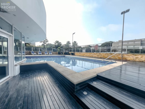 Apartamento En Alquiler De 3 Dormitorios En Mansa Casino Tower