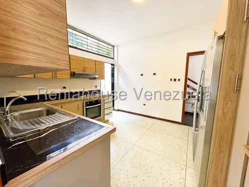 Casa En Alquiler - Mls #25-10738