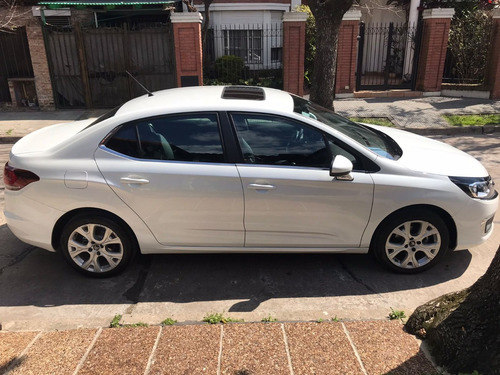 Imagen 8 de 9 de Citroen C4 Lounge Feel Pack Hdi 115
