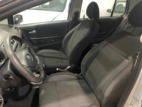 Imagem 8 de 11 de Volkswagen Fox 2018 1.6 Comfortline Total Flex 5p