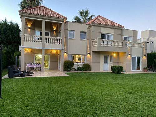 Imagen 6 de 8 de Excelente Lote Central De 810 Metros Dentro Del Barrio Altos De Campo Grande