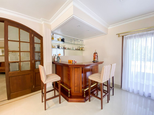 Casa En Venta 15 Ambientes En Saint Thomas Sur, Canning