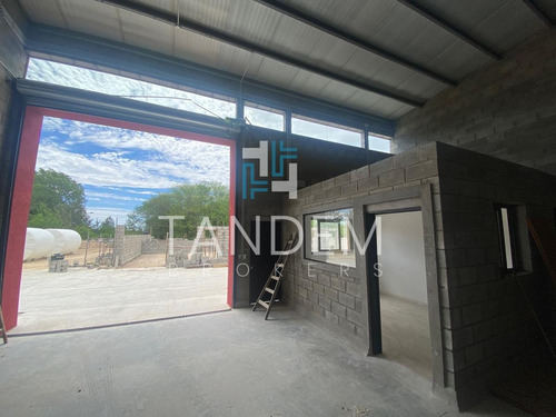Imagen 3 de 9 de Galpón A Estrenar Zona Industrial Villa Rosa