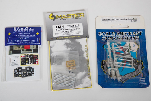 Plastimodelo Avião Republic P-47d Thunderbolt 1/24 Kinetic (Usado)