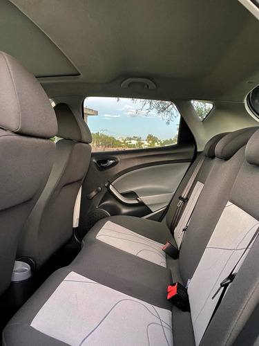 Imagen 10 de 14 de Seat Ibiza Reference Estandar