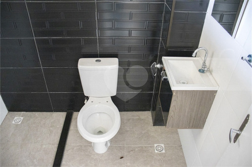 Imagem 24 de 26 de Ótimo Apartamento A Venda Na Ponta Da Praia Em Santos. - Reo554247