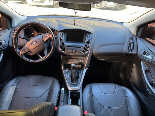 Imagem 9 de 14 de Ford Focus