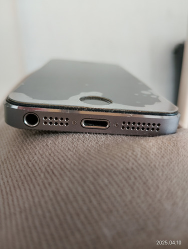 Iphone 5s 16 Gb Para Desbloquear Cuenta Icloud O Para Repues Gris Claro