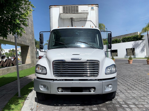 Imagen 2 de 14 de Freightliner M2 2015