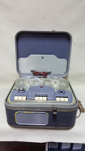 Radio Portable Antiguo Marca Philips De Carreto