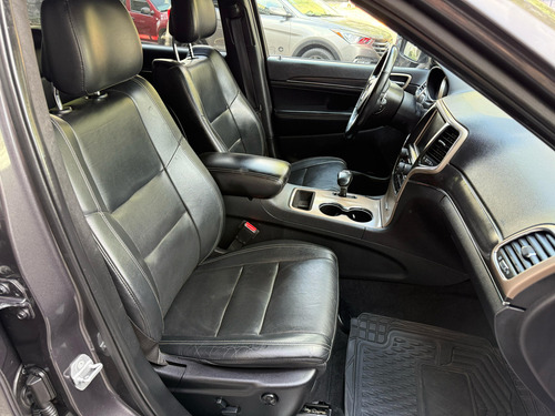 Jeep Grand Cherokee 3.6 Limited Lujo V6 4x2 At