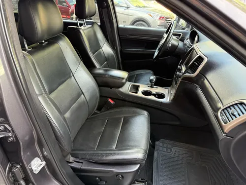 Jeep Grand Cherokee 3.6 Limited Lujo V6 4x2 At