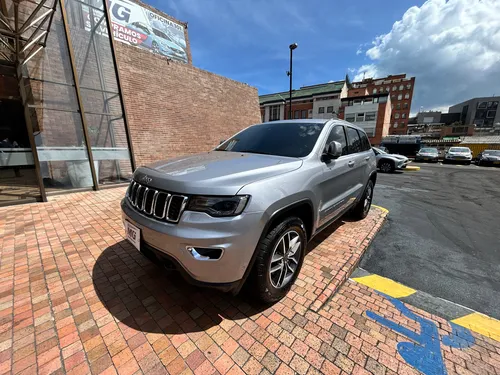 Jeep Grand Cherokee Laredo