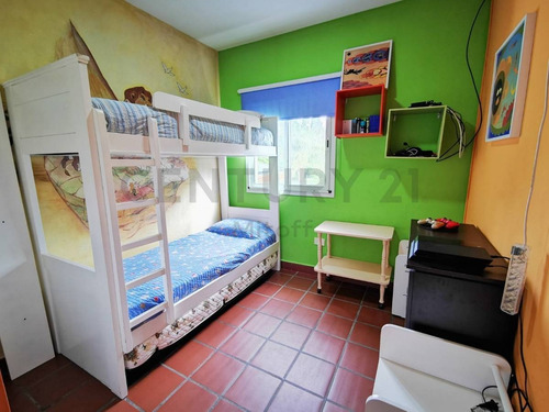 Imagen 14 de 30 de Casa De 3 Dormitorios, Parque Y Pileta En Venta En Campos De Roca